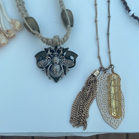 Necklace Lot #2 (Please Look at Photos) - Picture 7 of 9